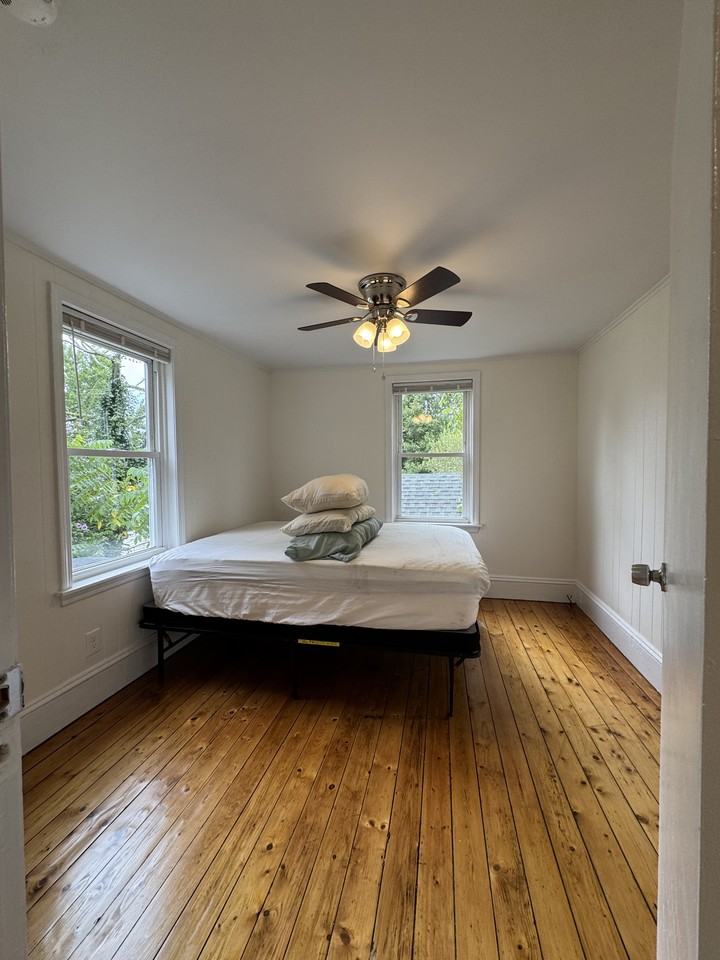 9 1/2 West St #1 - Photo 4 of 7