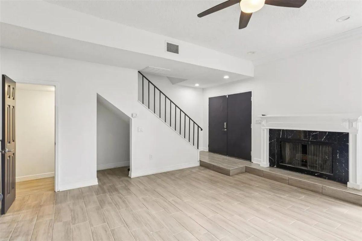 170 E Davis Blvd - Photo 5 of 14