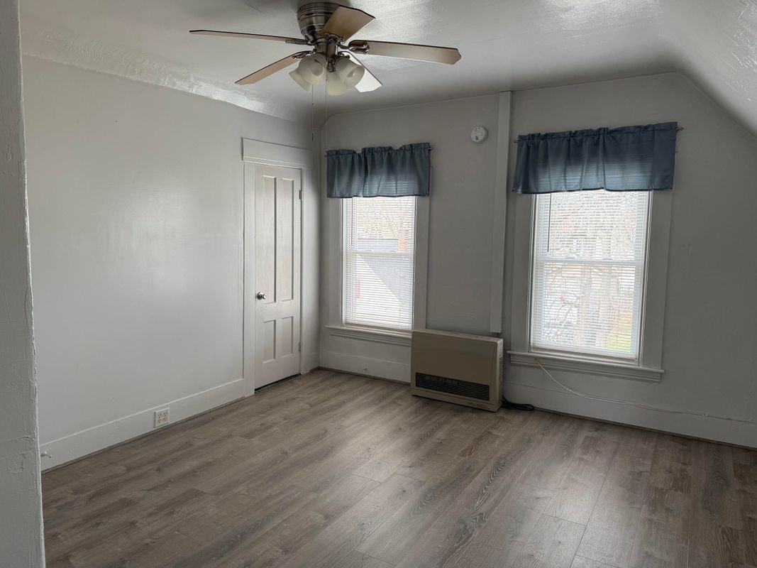 316 Douglas St ##3 - Photo 5 of 15