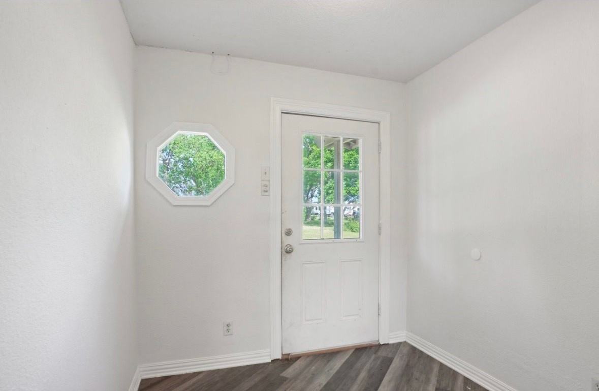 8412 Avenue L ##2 - Photo 4 of 12