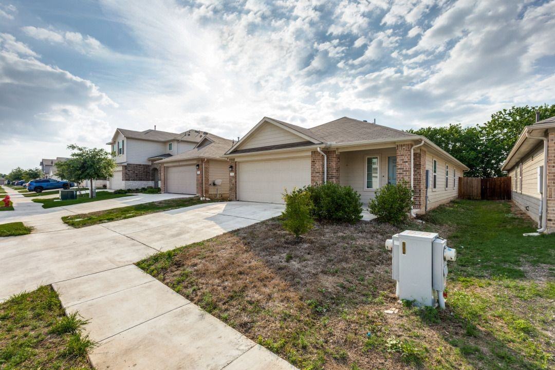 250 Granary Dr - Photo 2 of 22