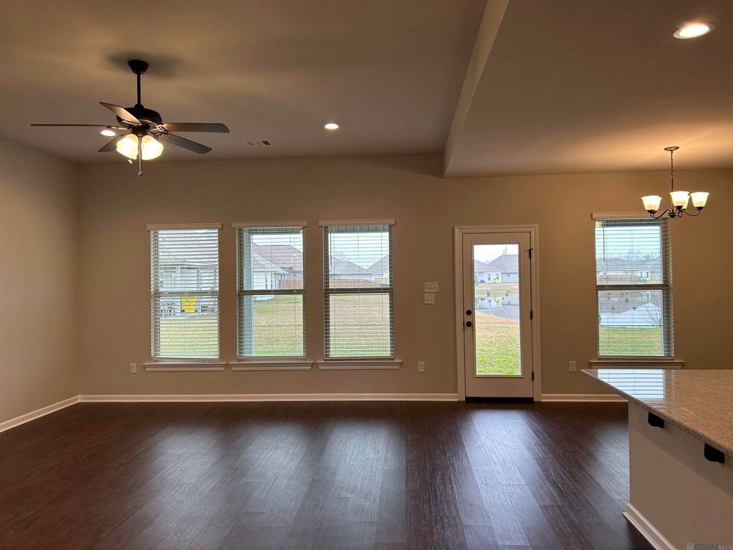 24280 Cliftmere Ave - Photo 2 of 19