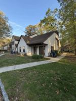 featured image of 2807 Hawthorn Ct