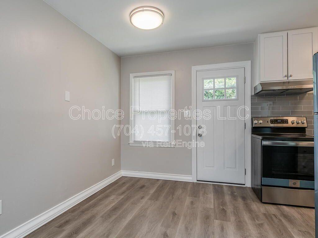 5804 Cedars East Ct #7 - Photo 5 of 21