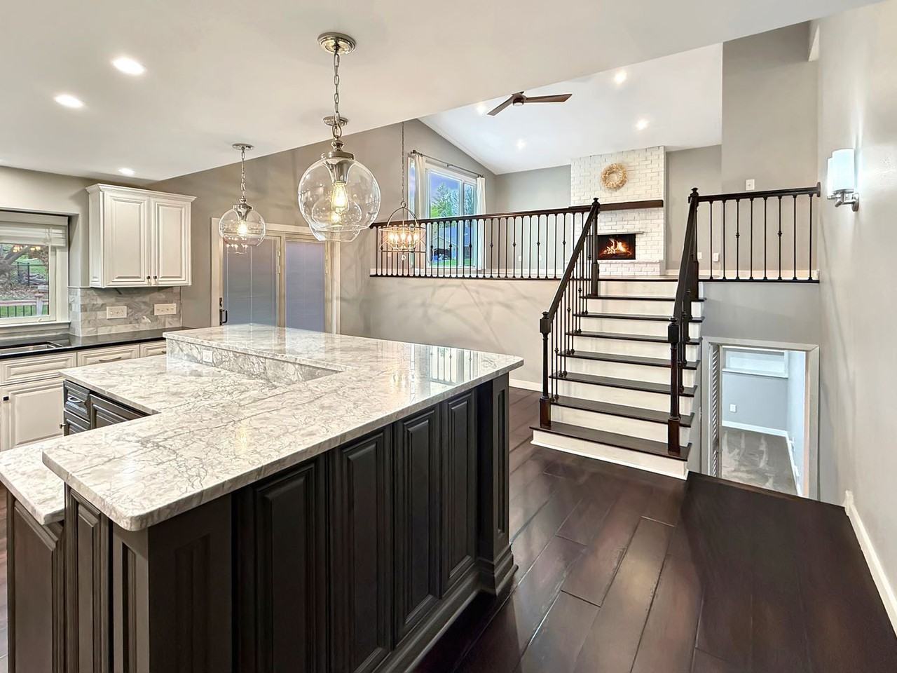8114 Erie Cir - Photo 4 of 18