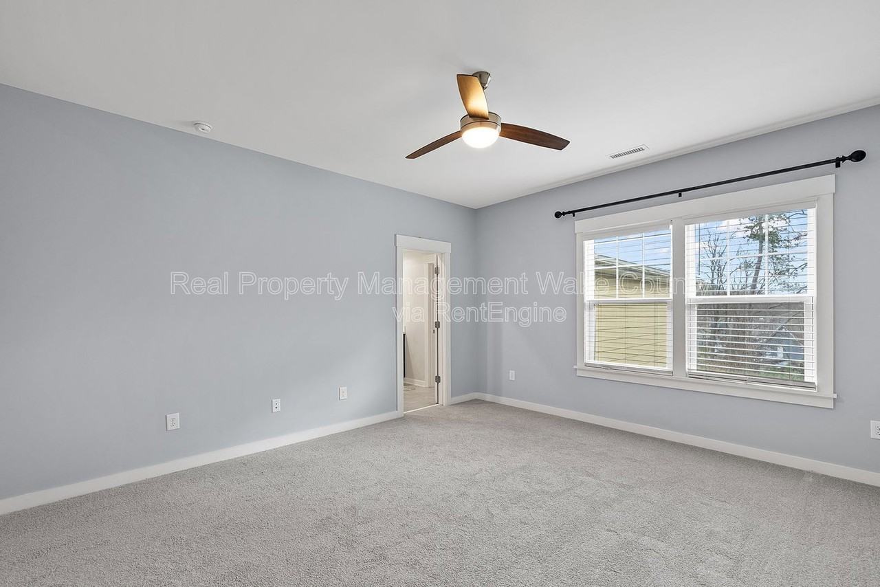 410 Triumph Ln - Photo 6 of 50