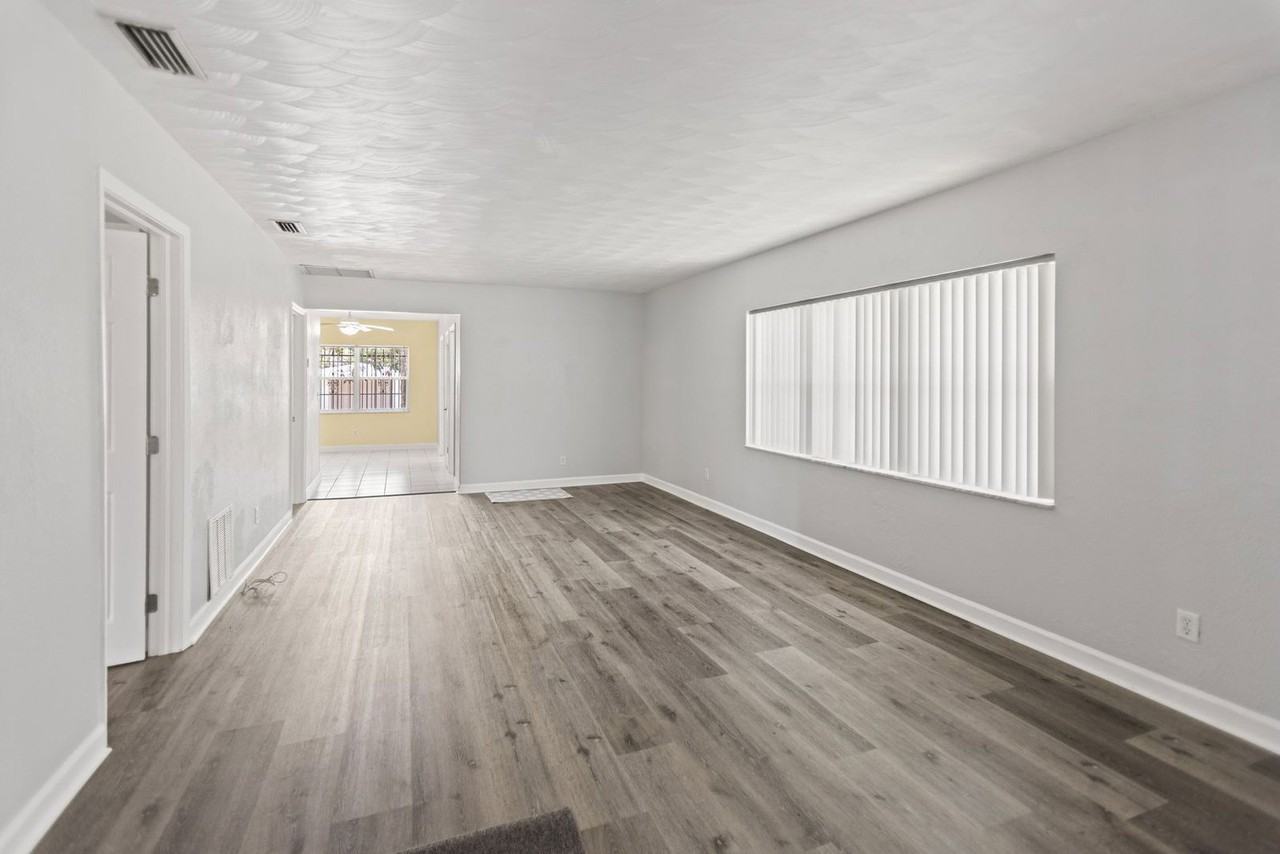 4802 Lane Rd - Photo 6 of 20