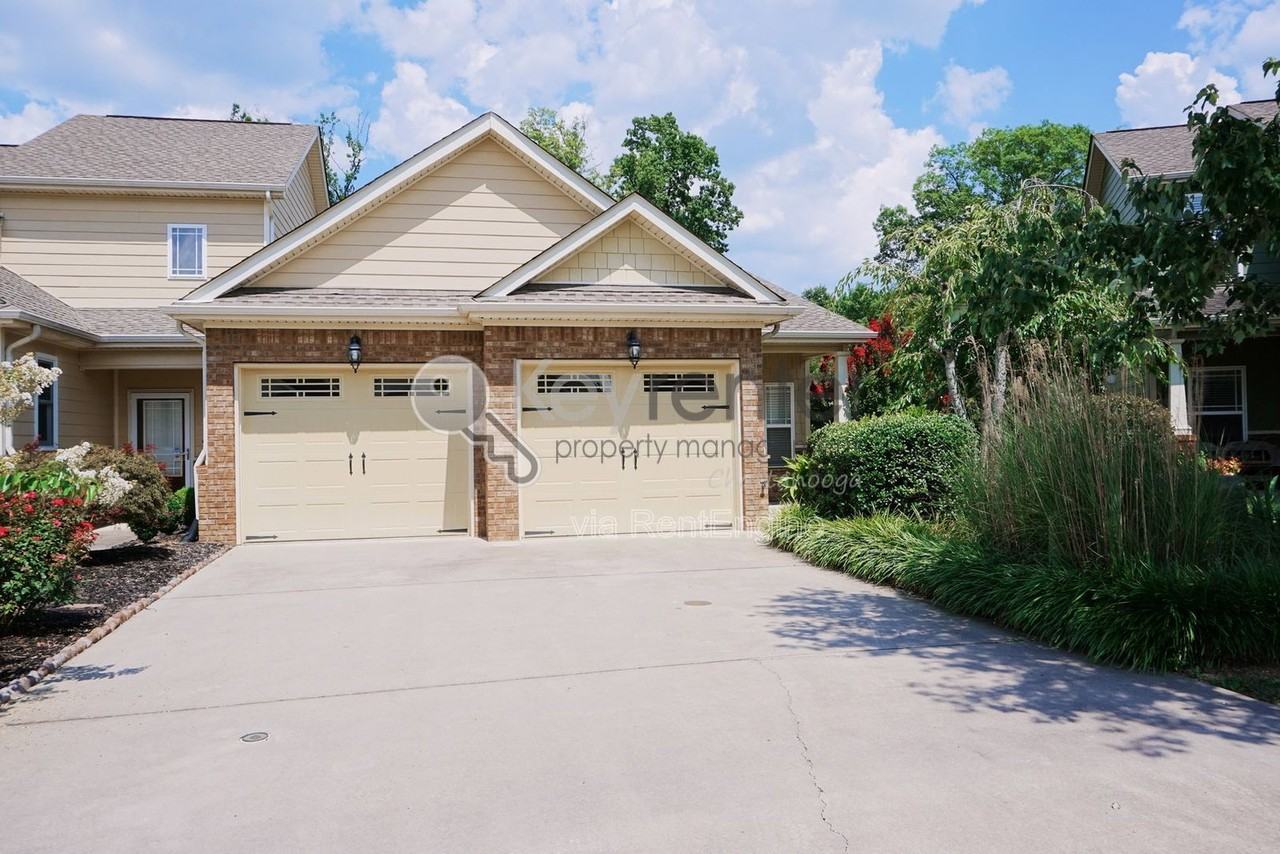 5410 Mandarin Cir - Photo 2 of 25