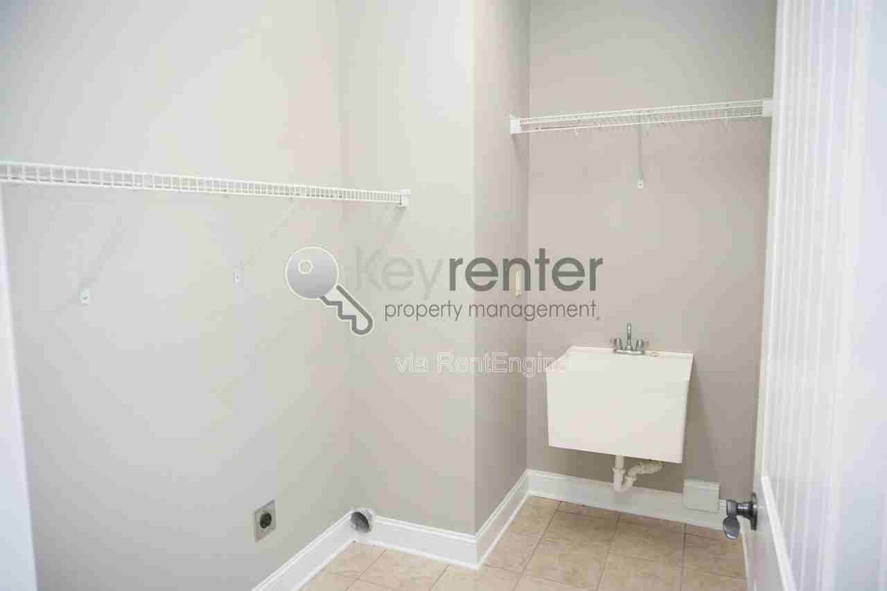 5410 Mandarin Cir - Photo 5 of 25