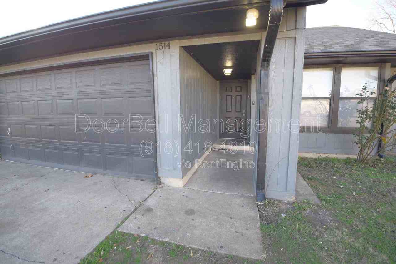 1514 E 73rd Pl - Photo 2 of 20
