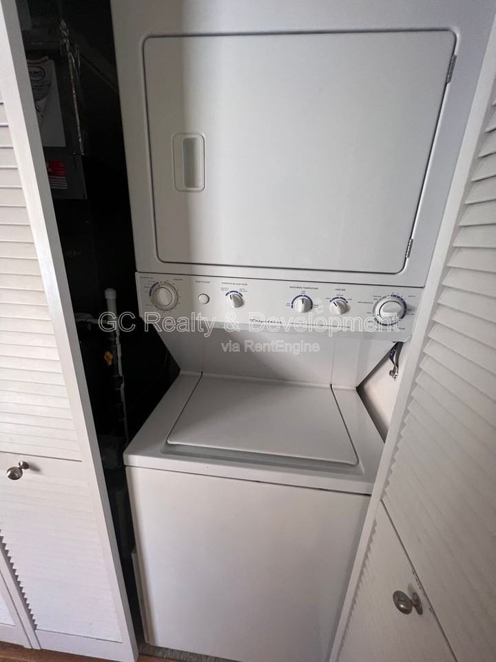 1671 W Farwell Ave #2S - Photo 5 of 19
