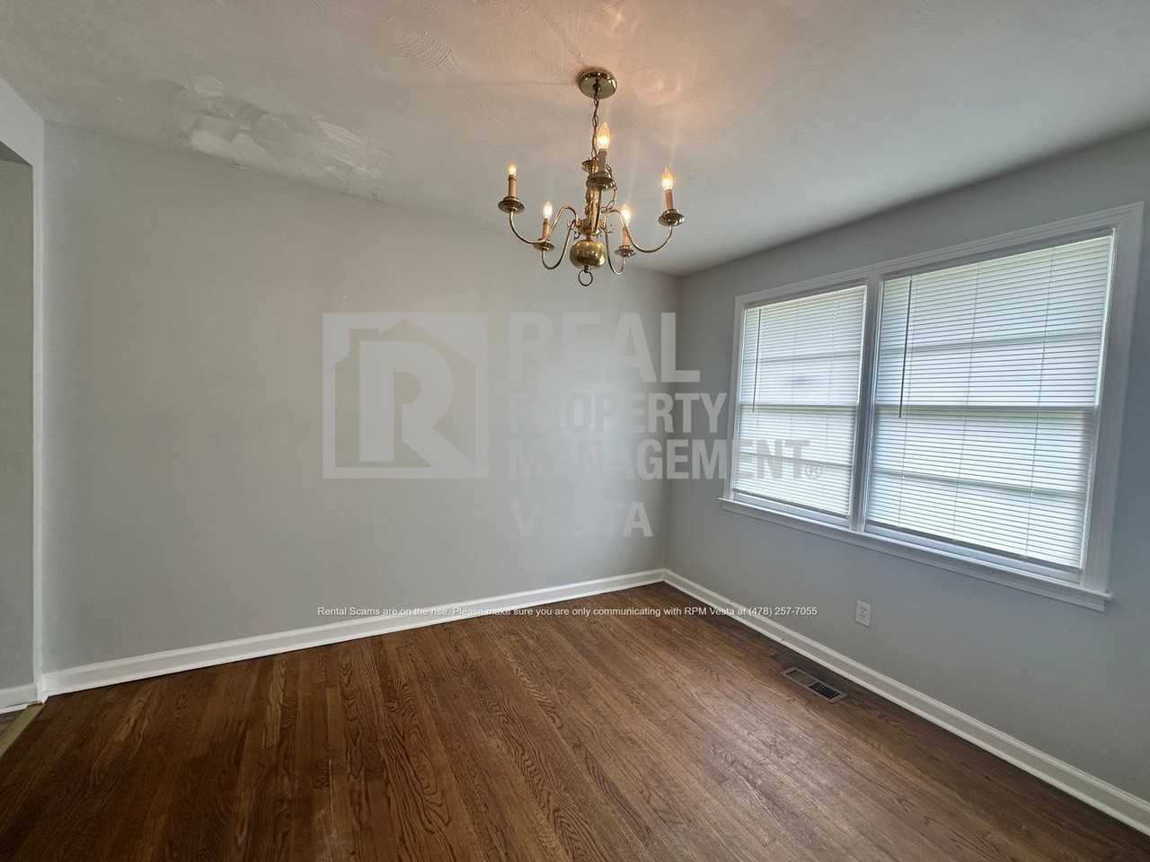 3257 Ohara Dr S - Photo 4 of 17