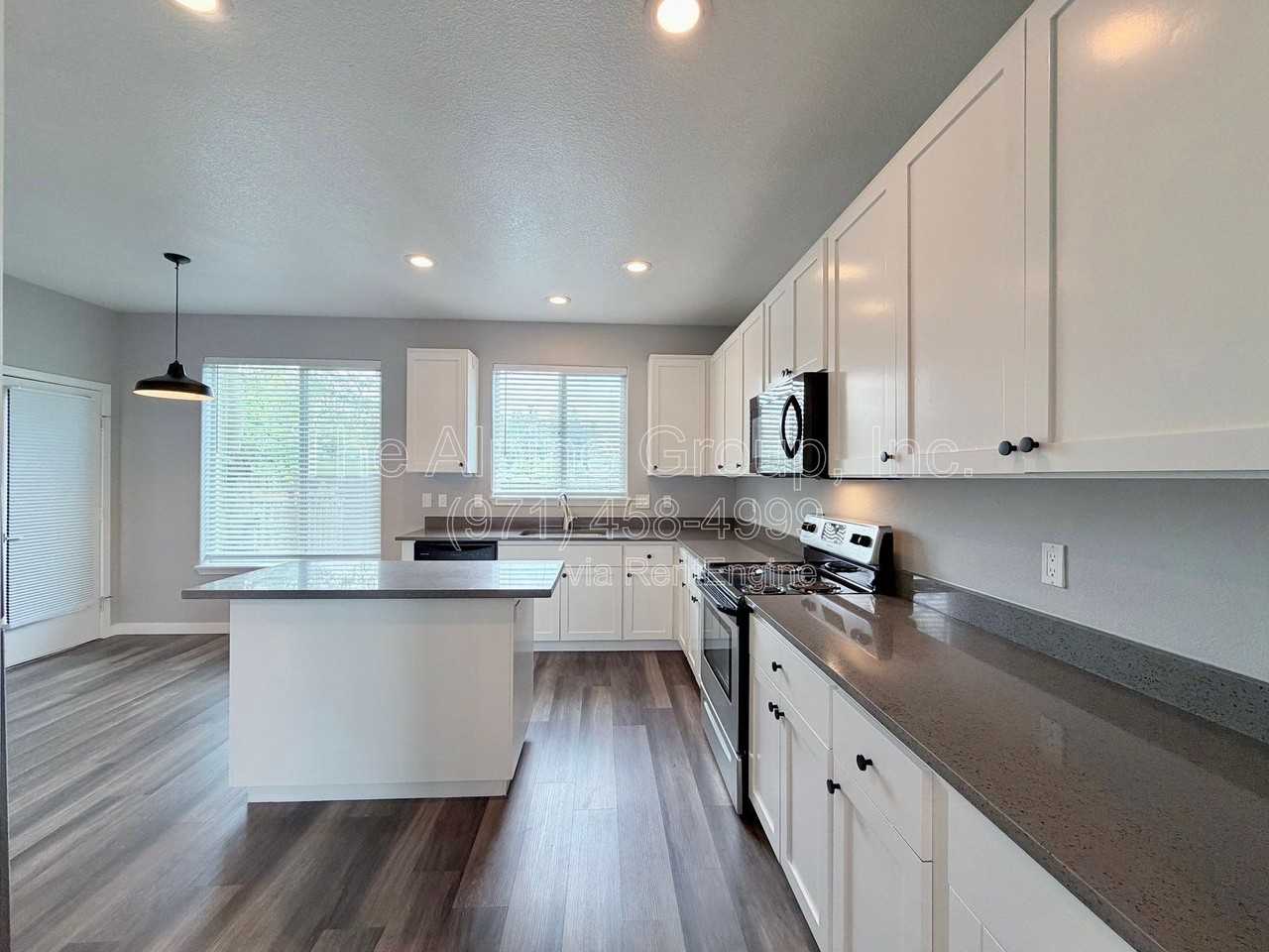 5847 Sw Coventry Pl - Photo 4 of 30