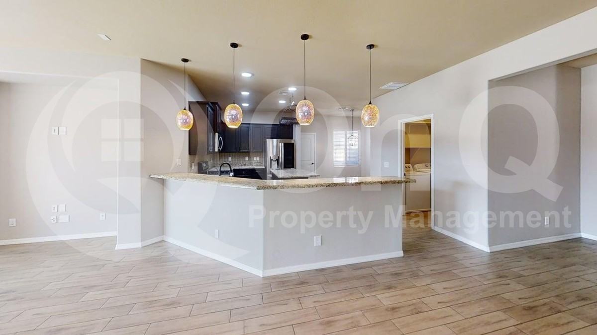 3650 S Arizona Pl - Photo 3 of 23