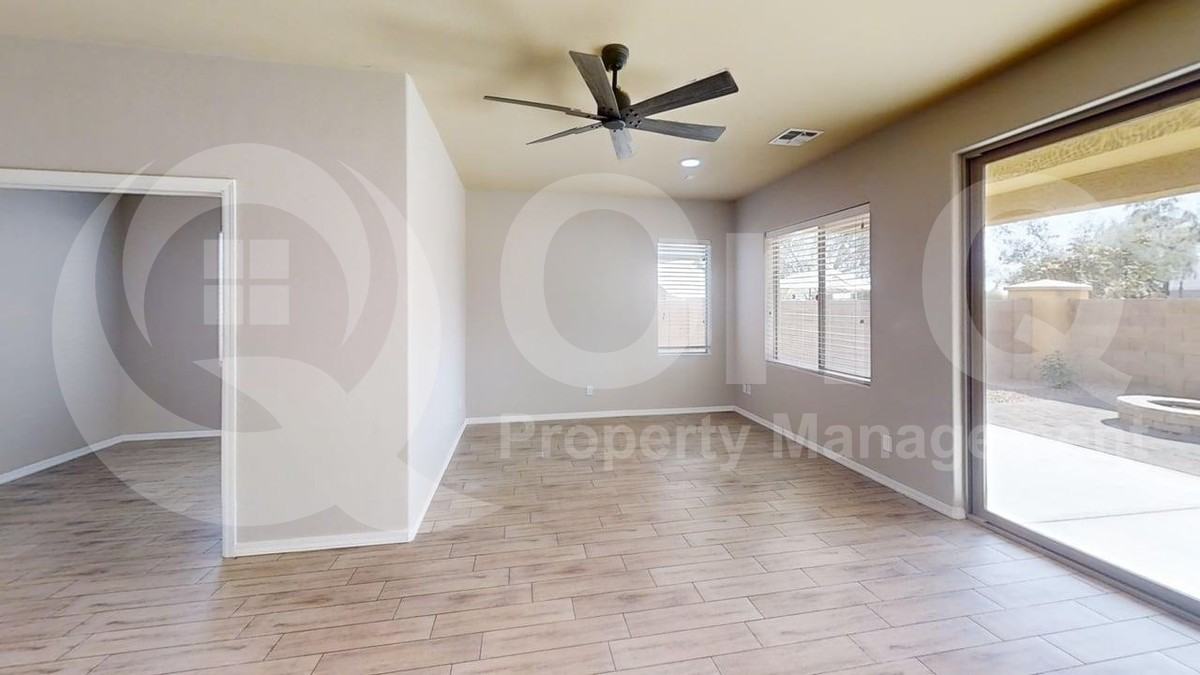 3650 S Arizona Pl - Photo 6 of 23