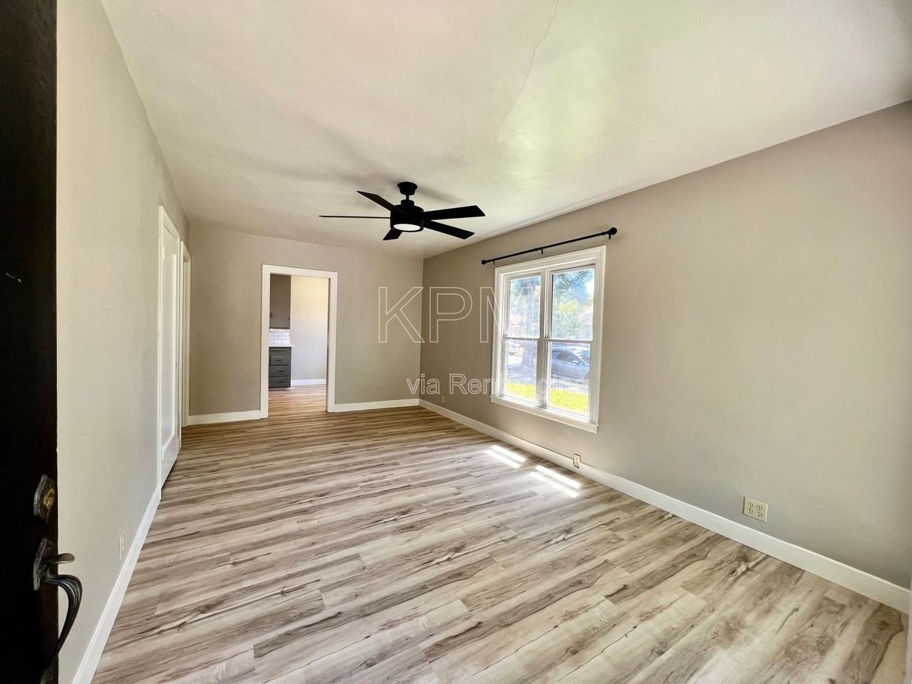 2704 N Hunter St - Photo 2 of 19