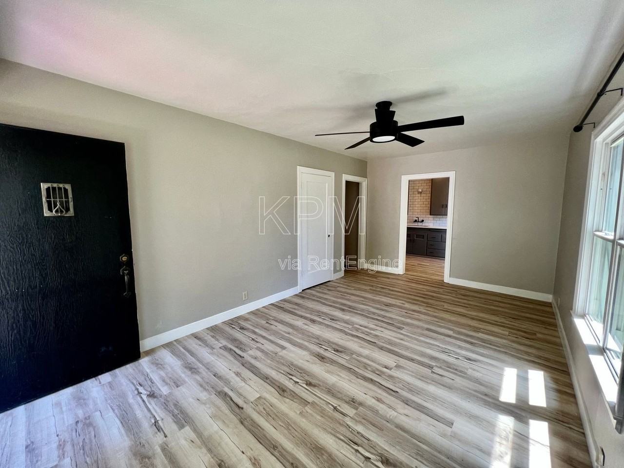 2704 N Hunter St - Photo 3 of 19