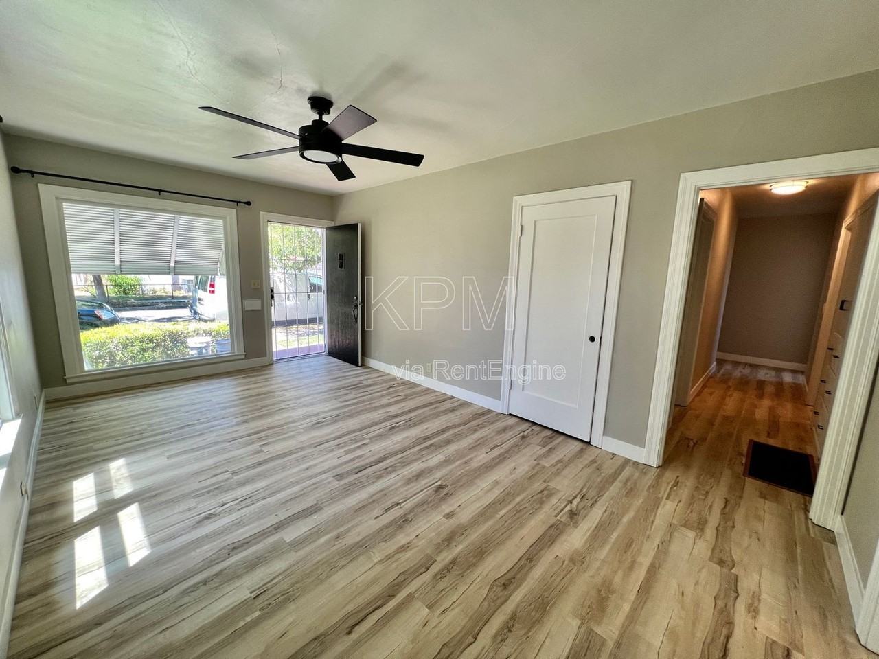 2704 N Hunter St - Photo 4 of 19