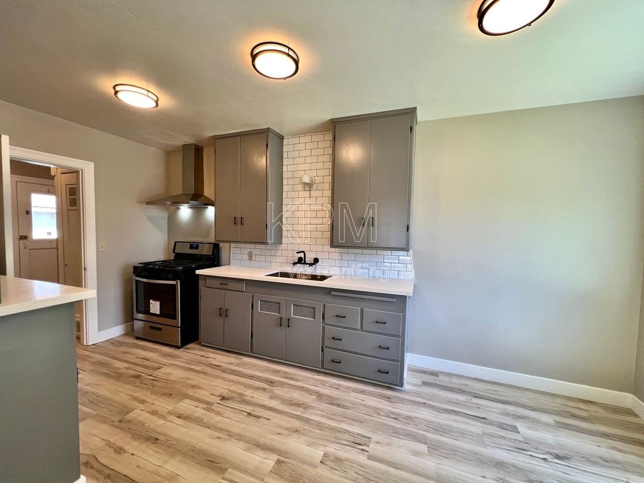 2704 N Hunter St - Photo 5 of 19
