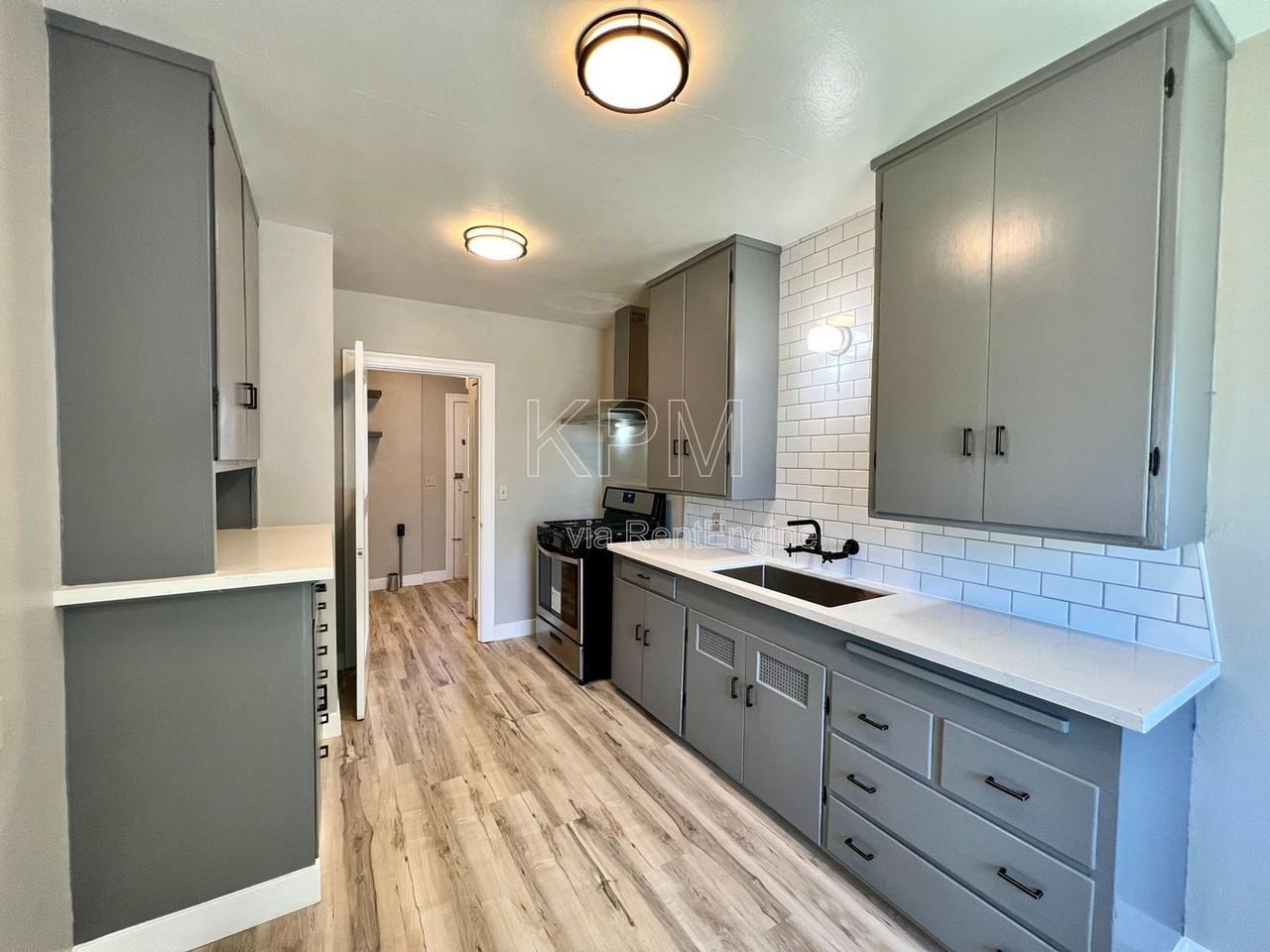 2704 N Hunter St - Photo 7 of 19
