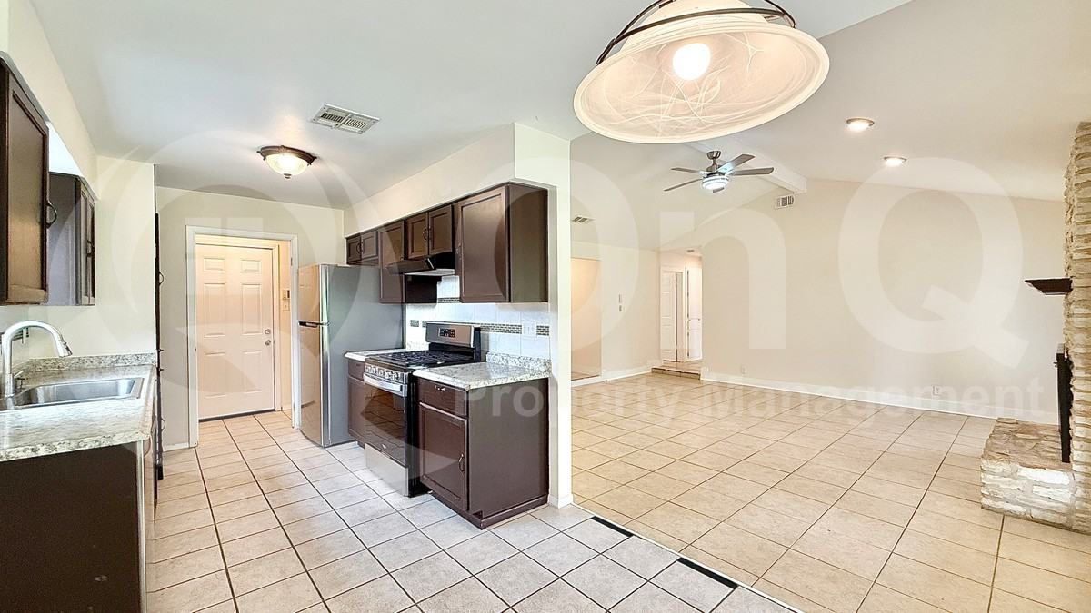 509 Greenway Dr - Photo 5 of 20