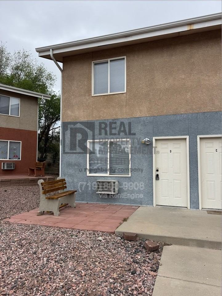 1717 Oakshire Ln #D - Photo 2 of 13
