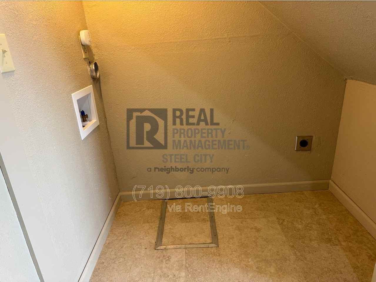 1717 Oakshire Ln #D - Photo 3 of 13