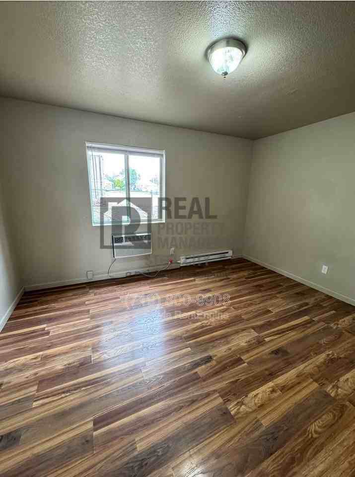 1717 Oakshire Ln #D - Photo 4 of 13