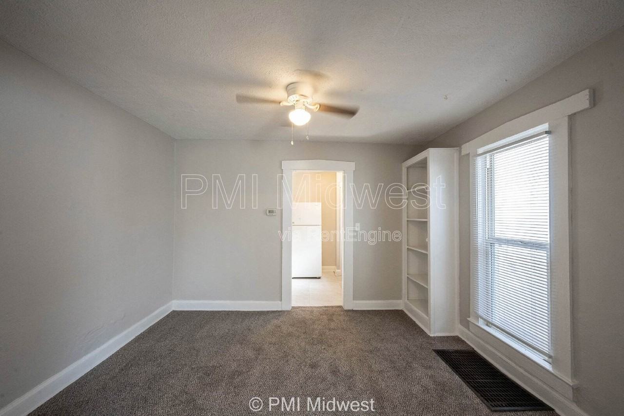 1214 W 25th St - Photo 6 of 20