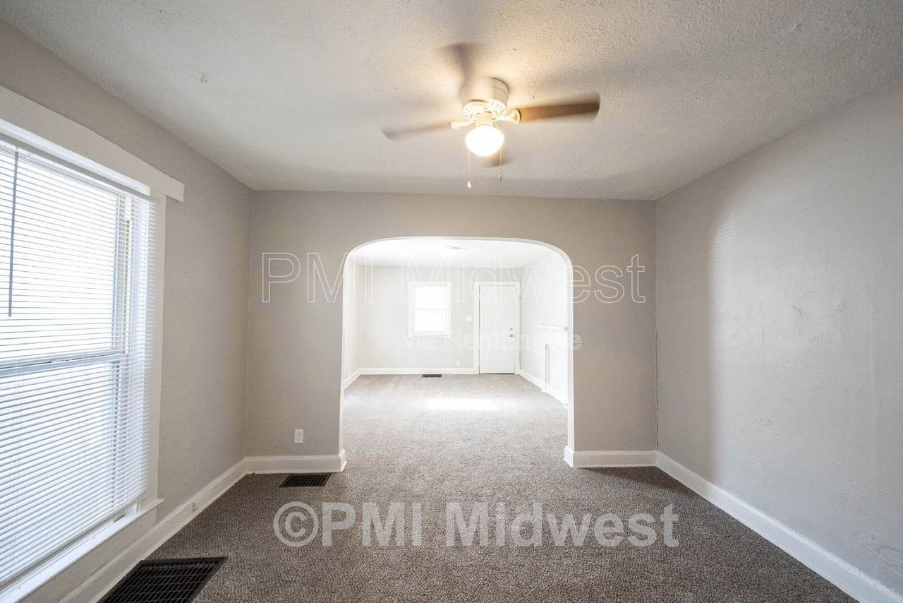 1214 W 25th St - Photo 7 of 20