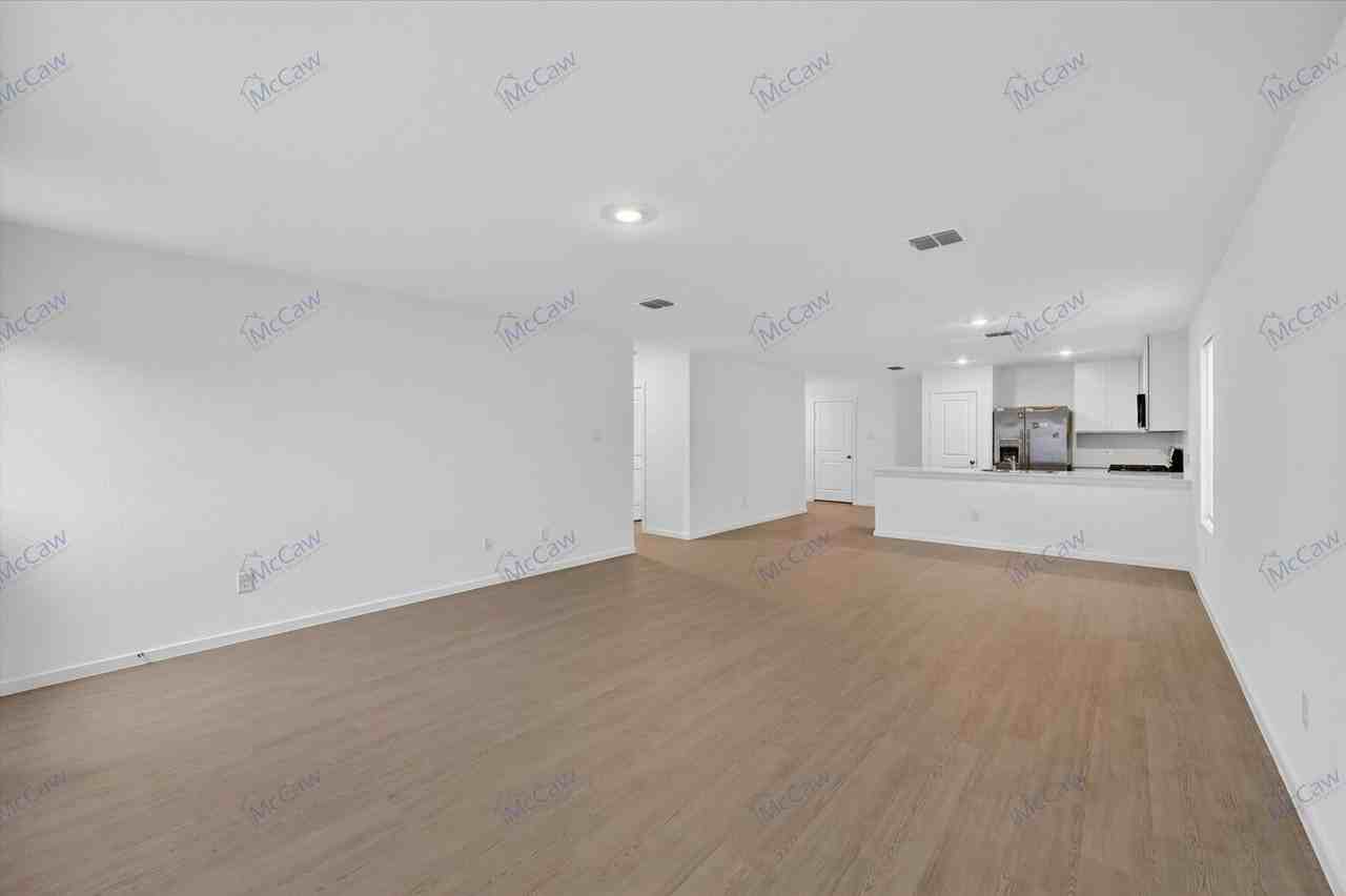4041 Arklow St - Photo 2 of 19
