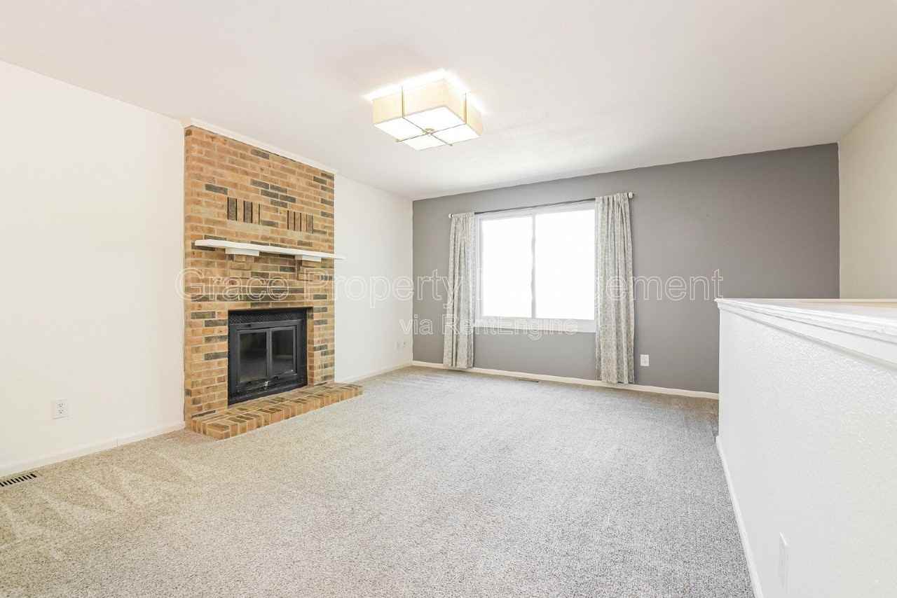 11748 Fillmore Pl - Photo 2 of 25