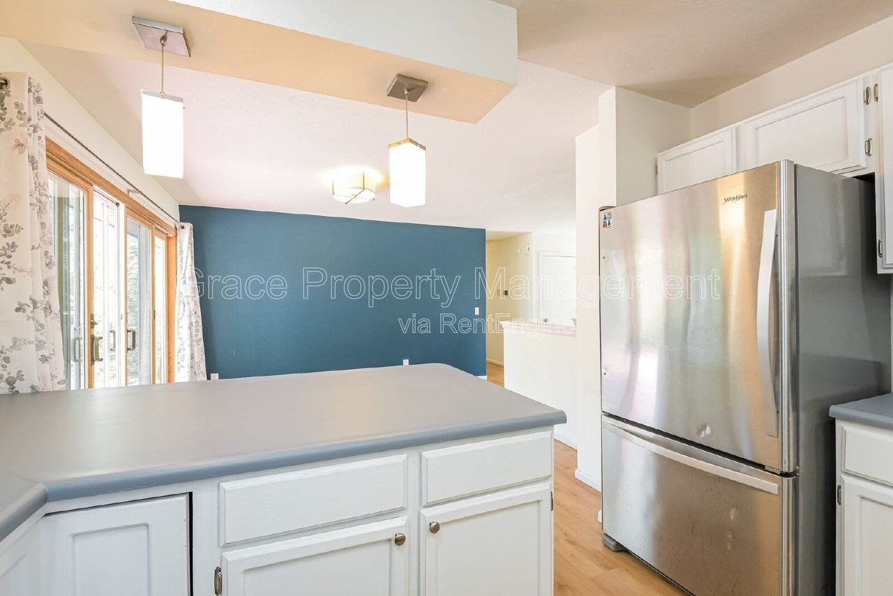 11748 Fillmore Pl - Photo 7 of 25
