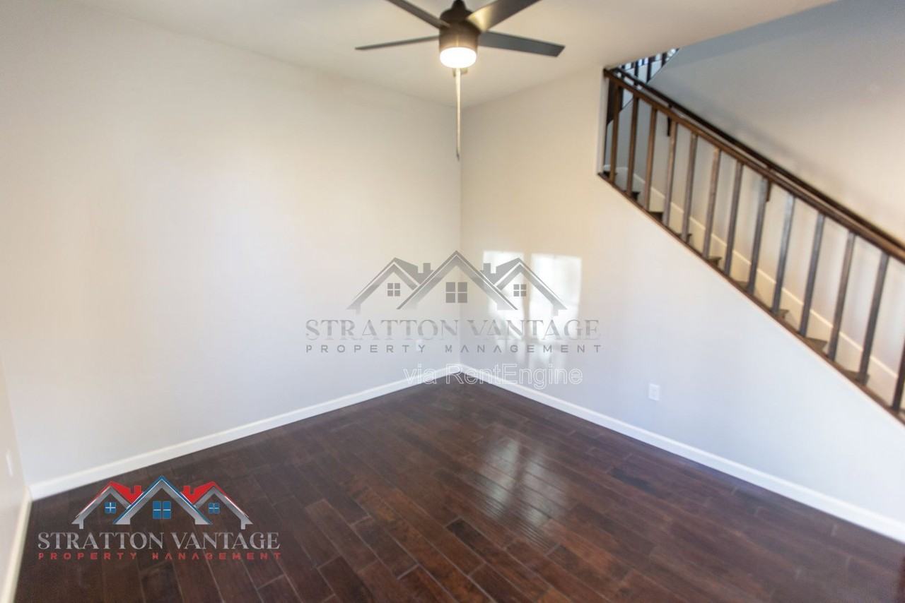 829 S Huish Dr - Photo 7 of 50