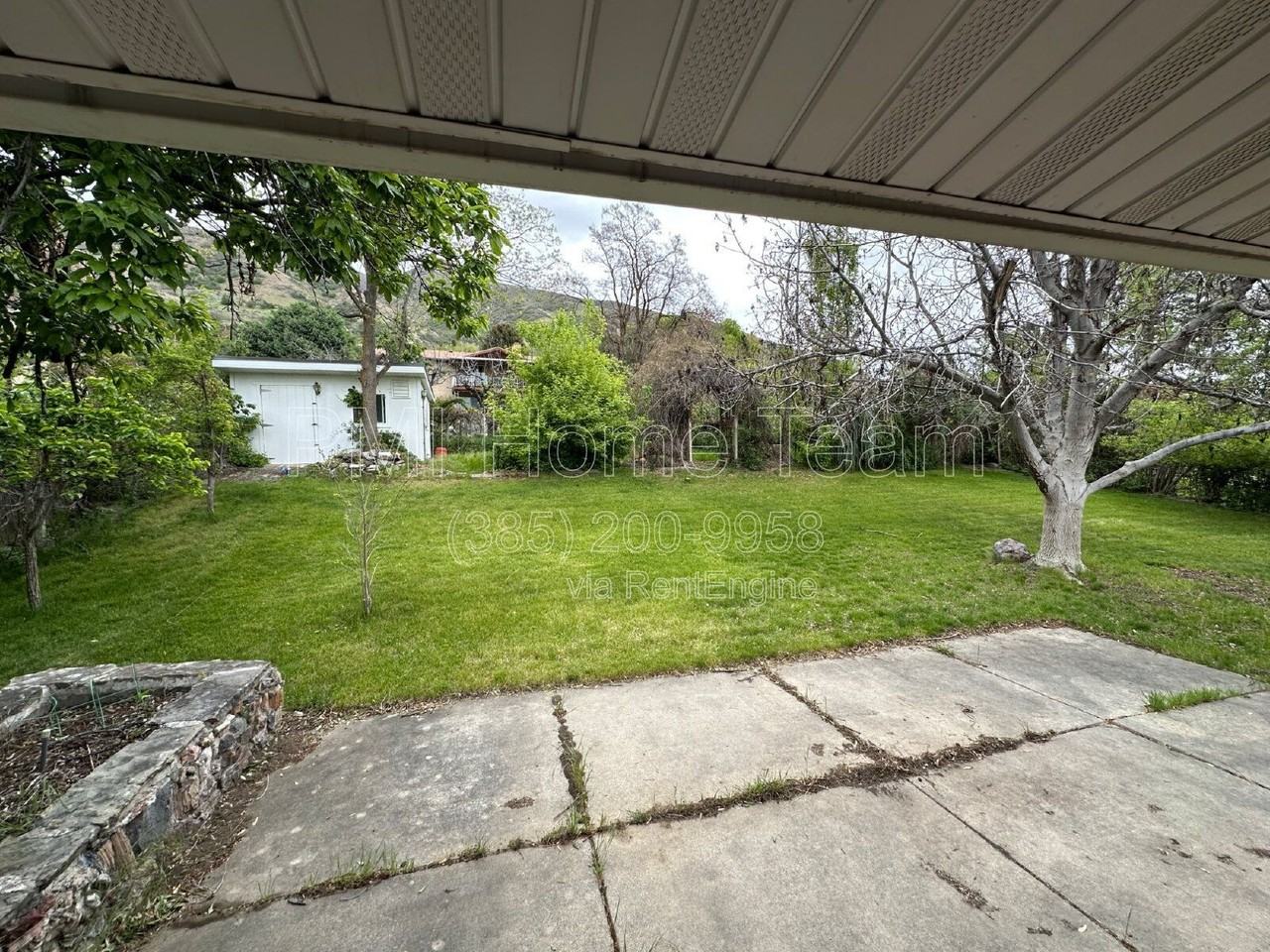 531 N Mountain Rd - Photo 2 of 7