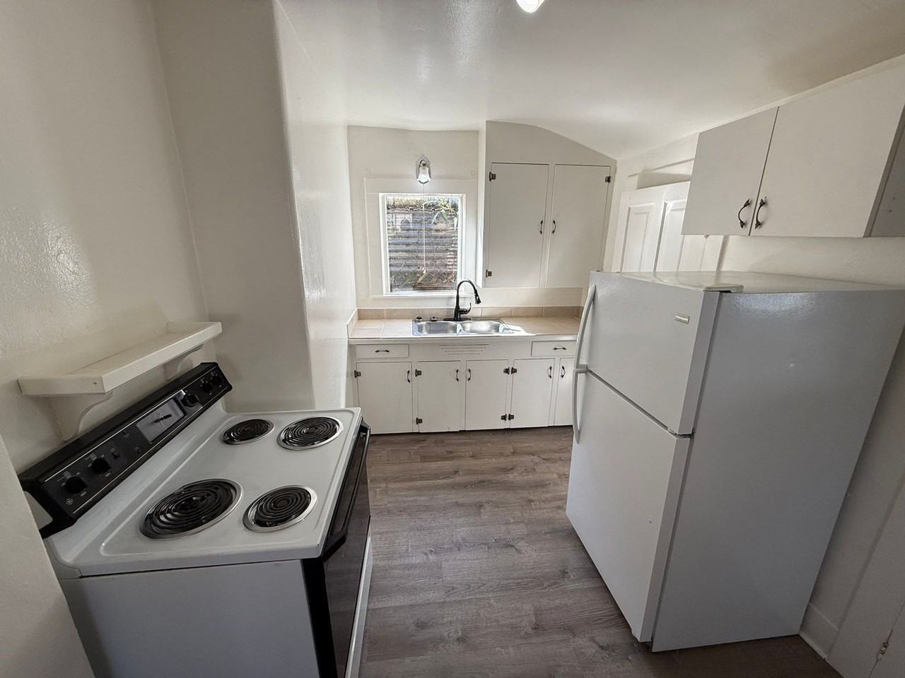 315 Jefferson St - Photo 5 of 15