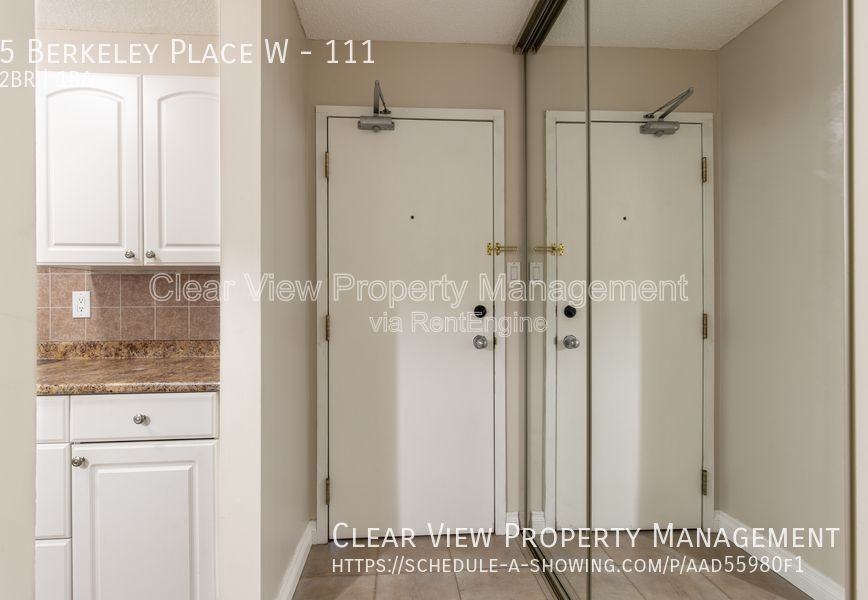 5 Berkeley Pl W #111 - Photo 6 of 35