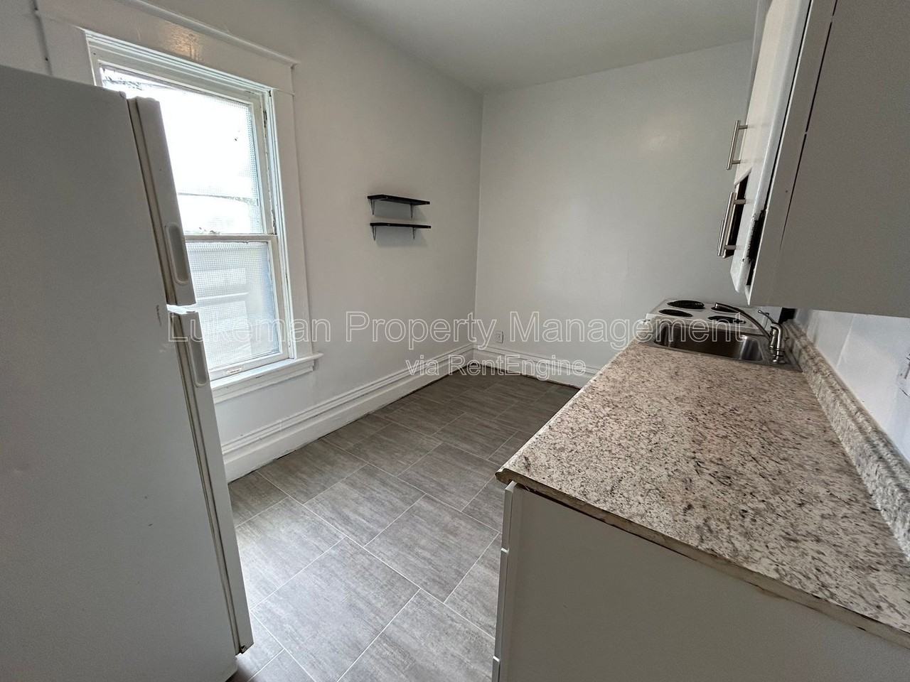 1320 S Westnedge Ave #4 - Photo 2 of 7