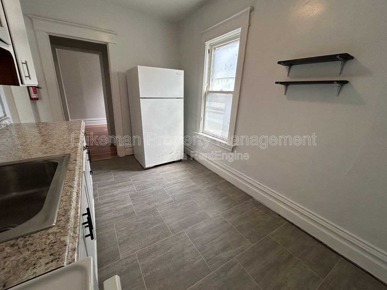 1320 S Westnedge Ave #4 - Photo 3 of 7