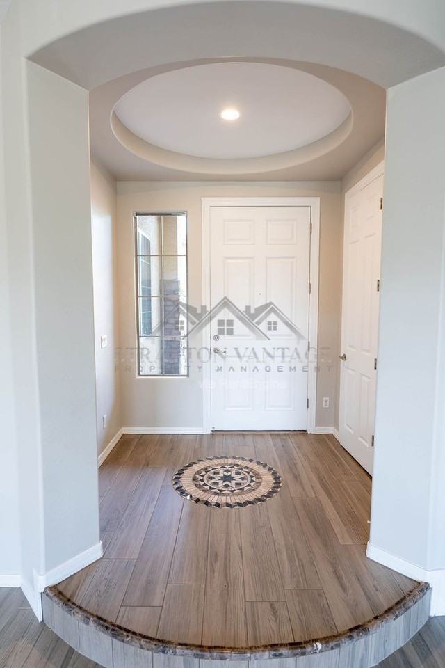 2425 E Redwood Ct - Photo 4 of 27