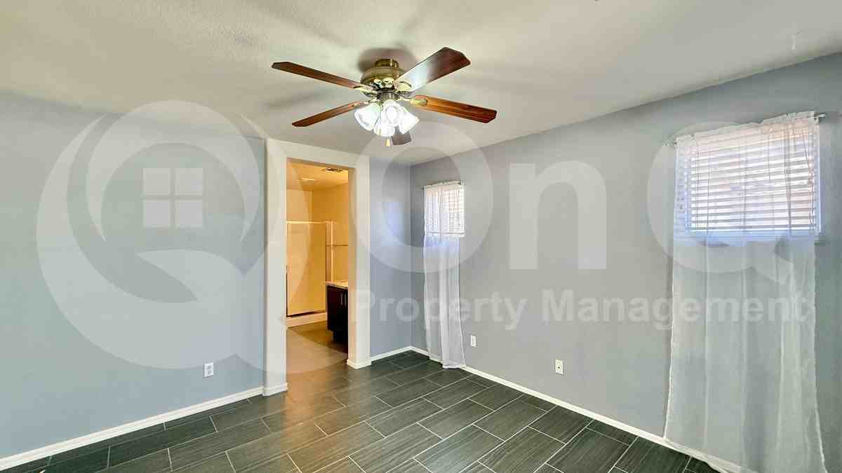 1408 E Bloch Rd - Photo 6 of 16