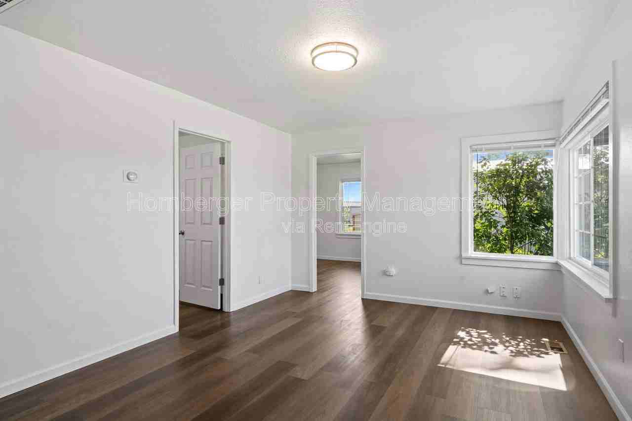 18420 E Bow Ave - Photo 2 of 20