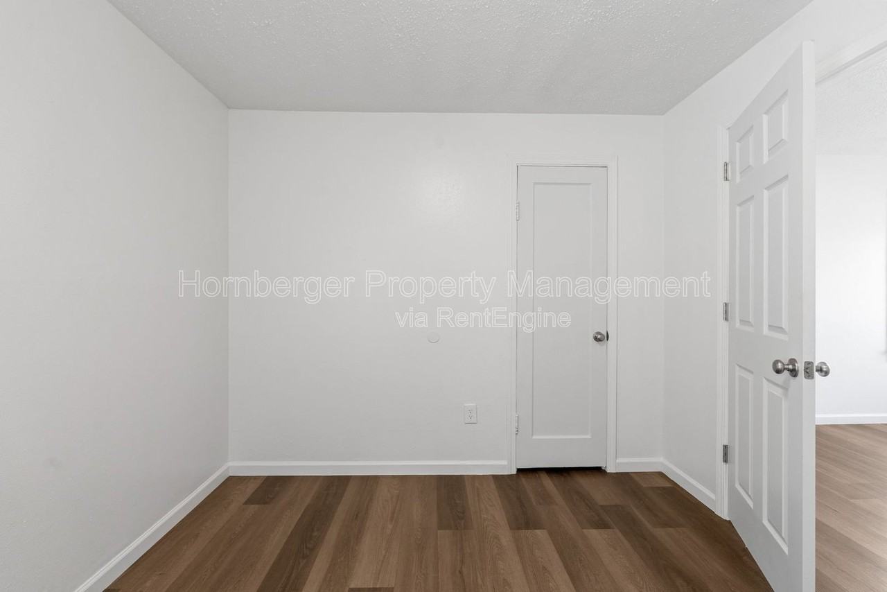 18420 E Bow Ave - Photo 7 of 20