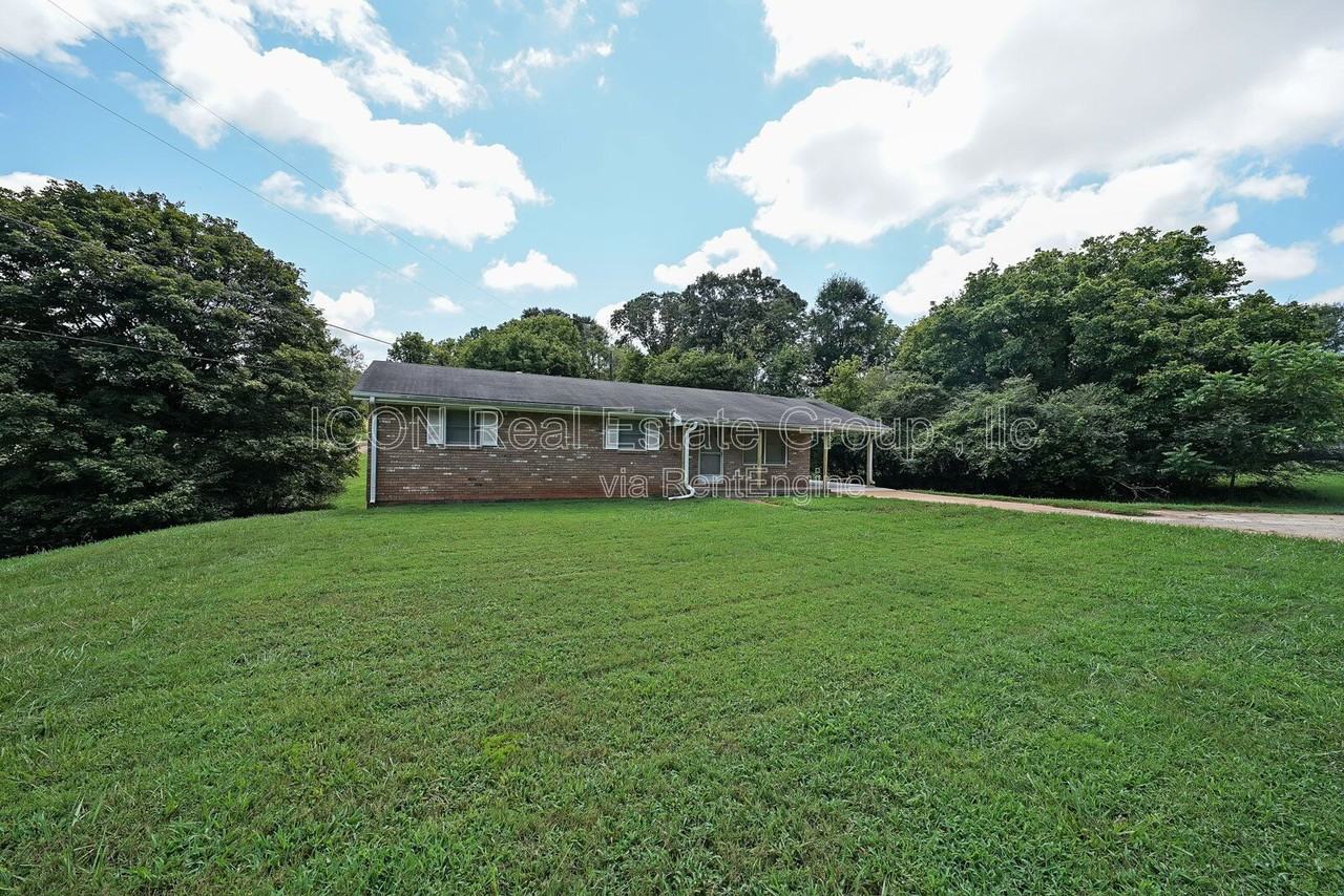 251 Hog Farm Cir - Photo 2 of 25