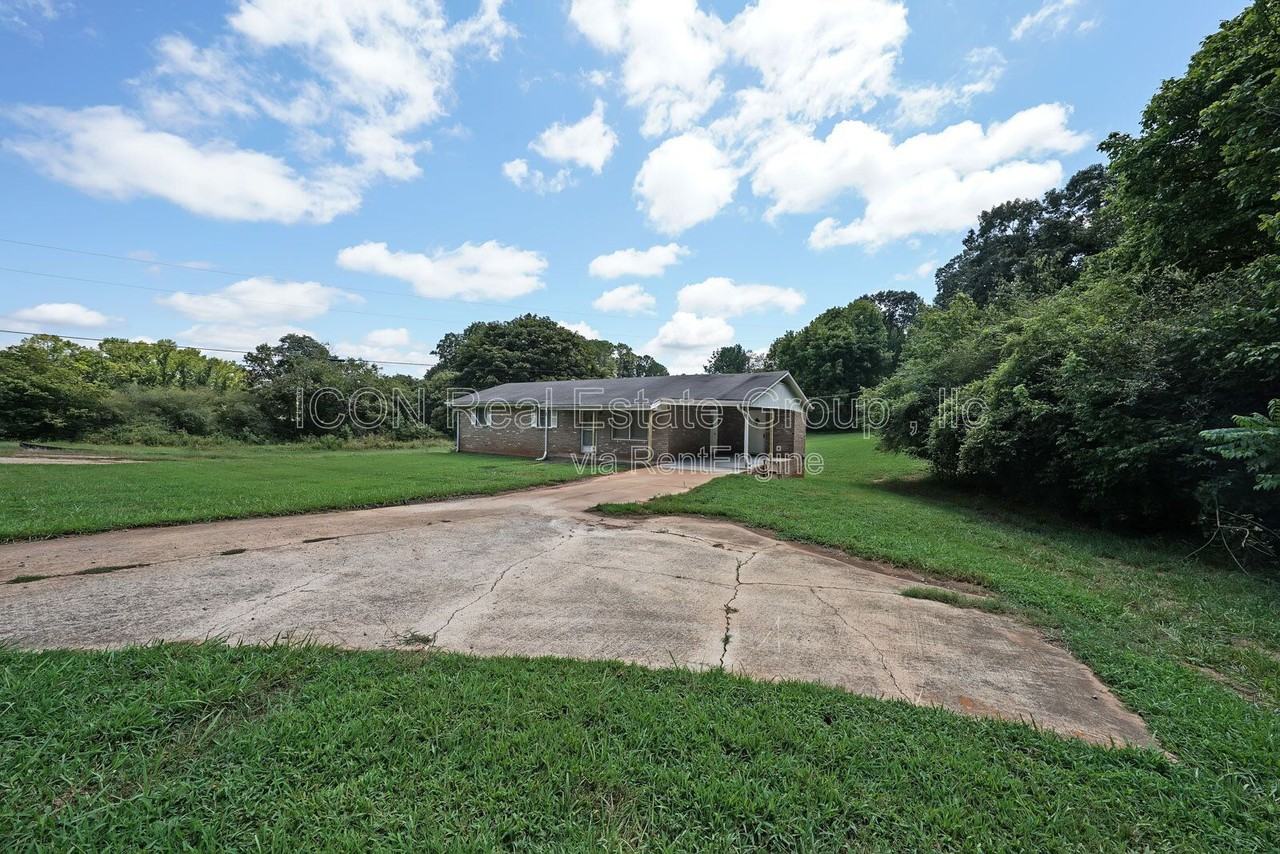 251 Hog Farm Cir - Photo 3 of 25