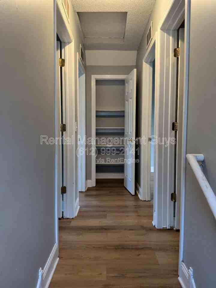 3301 Oliver Ave N - Photo 4 of 14