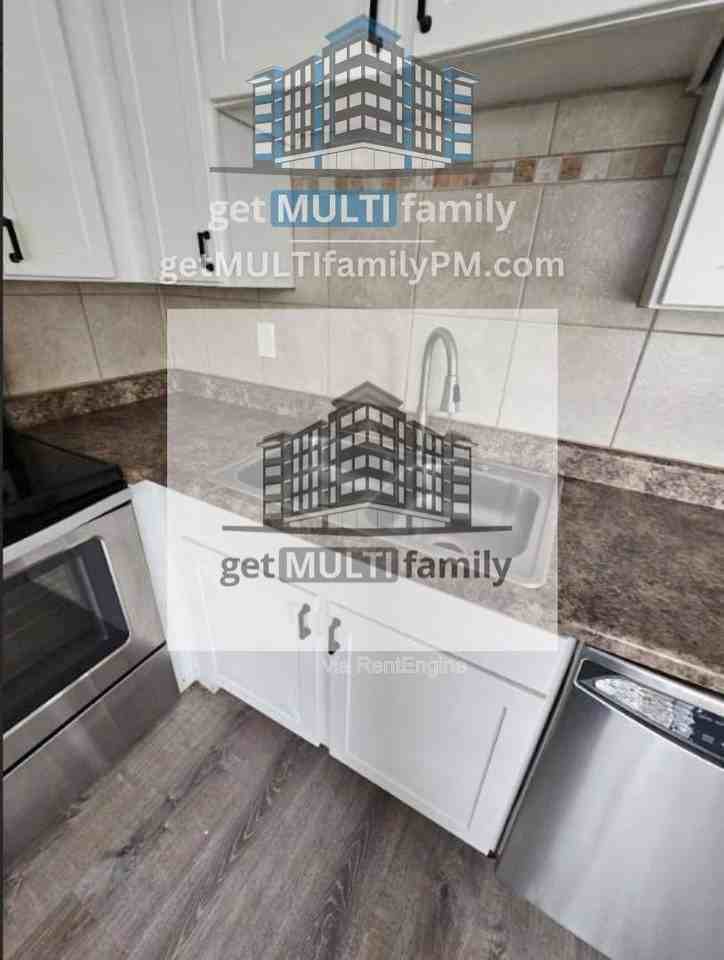 1925 E Hayden Ln #113 - Photo 3 of 9