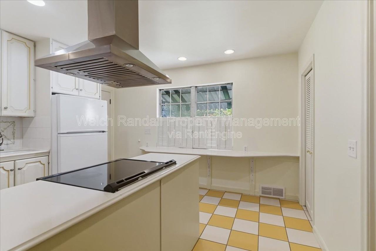 3269 Polk Ave - Photo 7 of 46