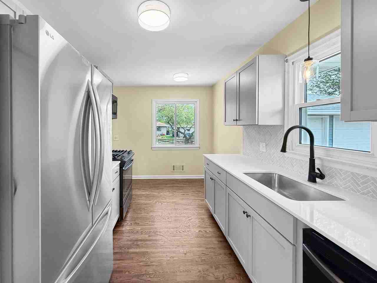 9119 10th Ave S - Photo 5 of 13