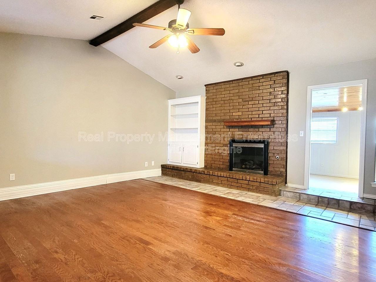 740 Royal Ln - Photo 6 of 21